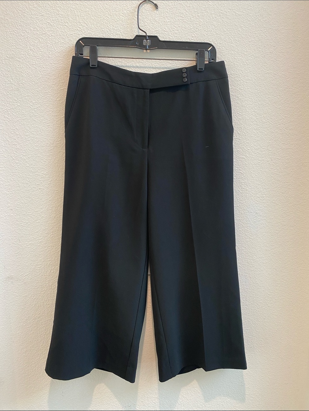 White House Black Market - Women's Black Cropped Wide-Leg Dress Pants